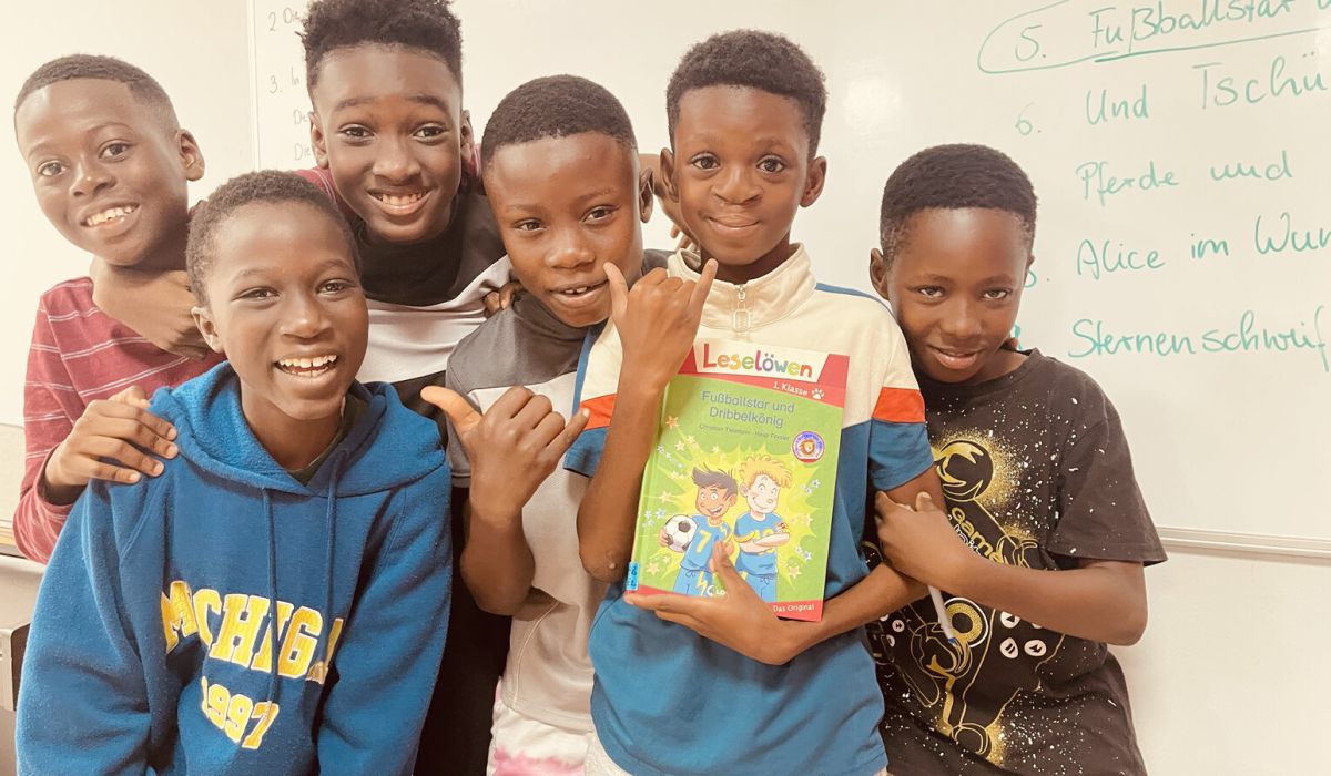 DaF Classes 5/6 Choose Their Favorite Book: Football Star and Dribbling King