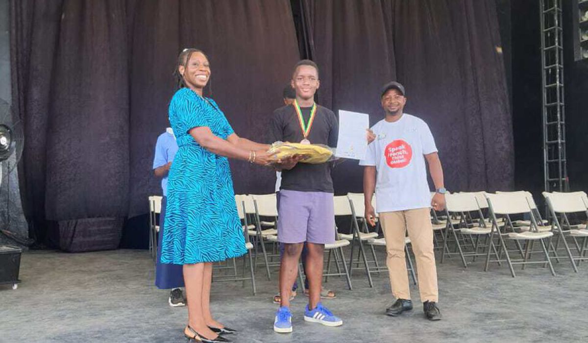 GISA-Schülerinnen und Schüler glänzen beim Francophonie Festival