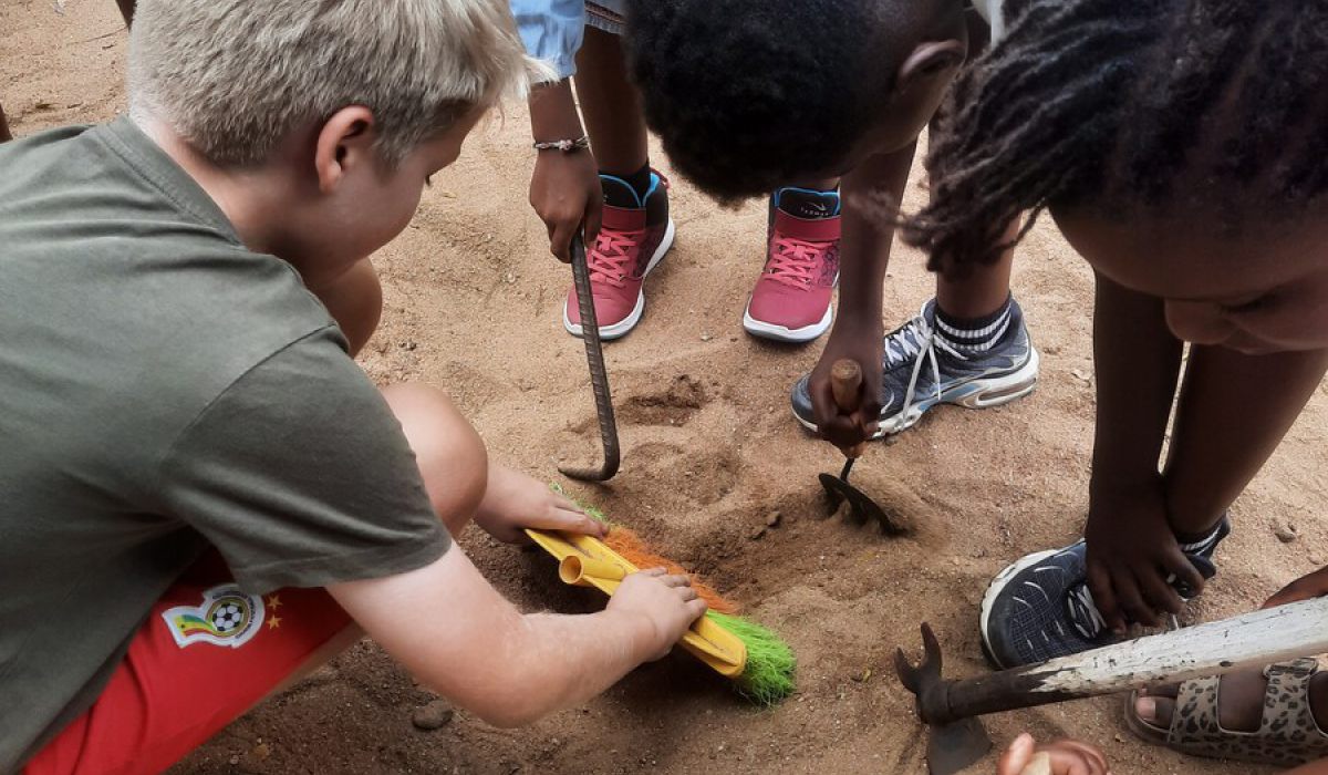 On the Trail of Archaeologists – A Hands-On Classroom Project
