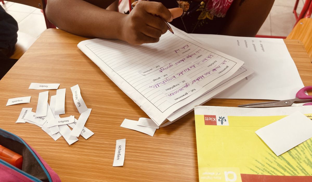 Grammatik, Rätsel und Weihnachtsplätzchen