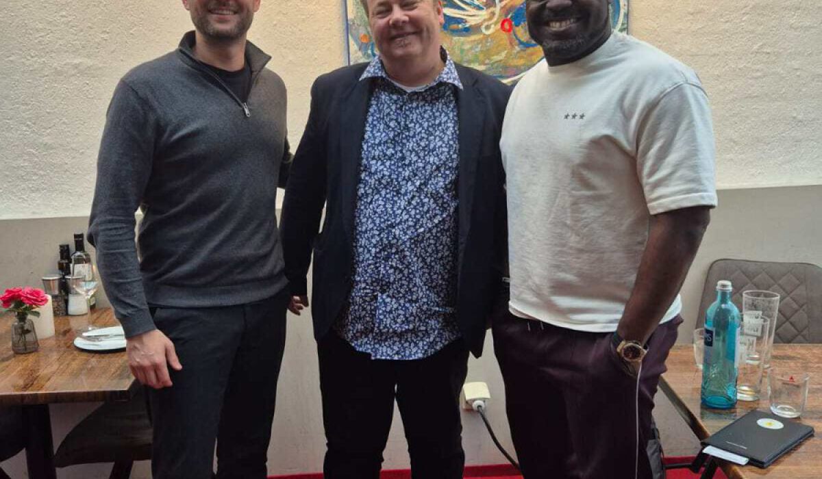 Treffen in Düsseldorf: Impulse für die Gerald Asamoah Football Academy